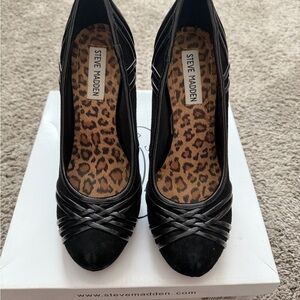Steve Madden Black Heels with Leopard Insole